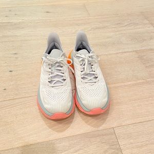 Hoka Clifton Edge ladies